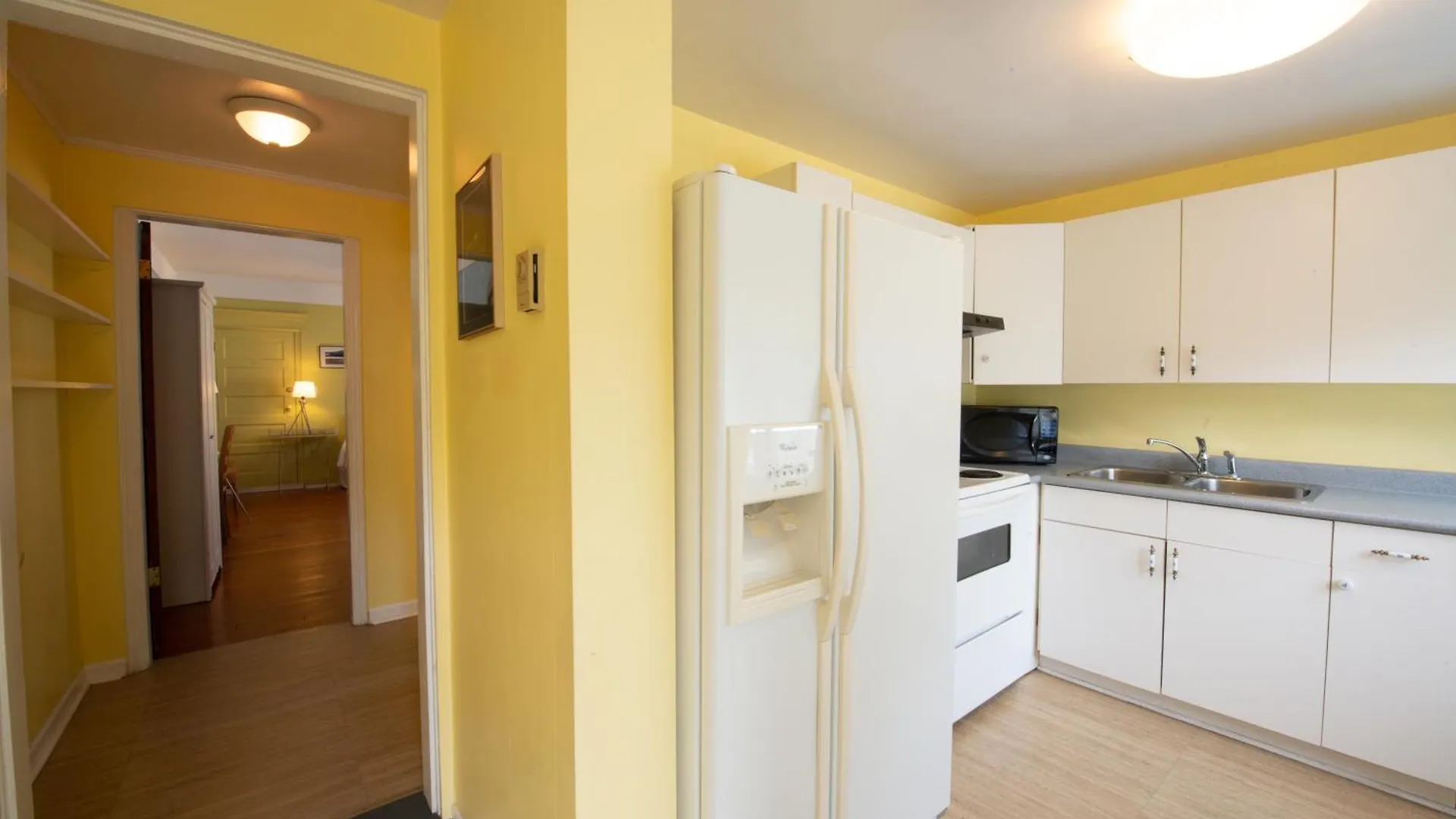 ויקטוריה Ocean Island Garden Suites 0*,  קנדה