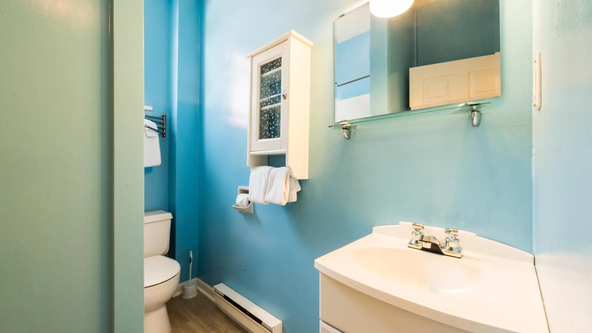 דירה ויקטוריה Ocean Island Garden Suites
