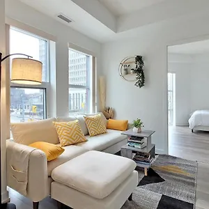Lovely 3 Bedrooms In Of Apartment Toronto